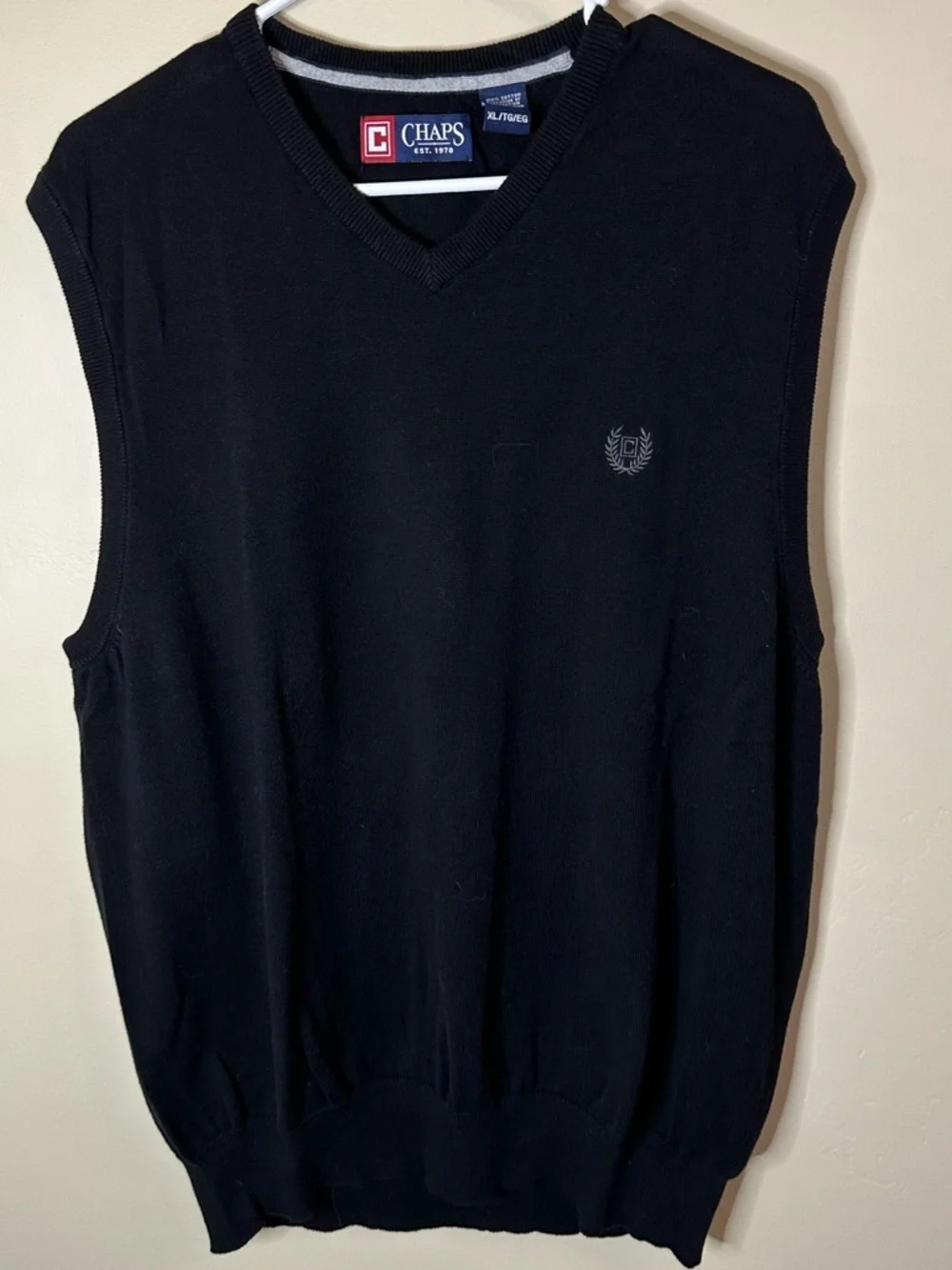 Chaps Men's XL Black V-Neck Sweater Vest - 100% Cotton P2P 26”